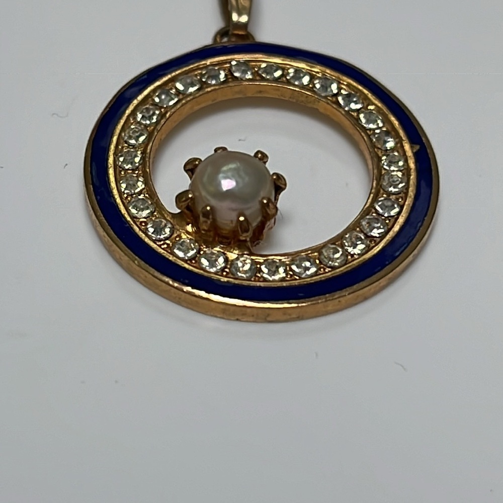 Selling these two pendants as a set - Picture 3 of 4